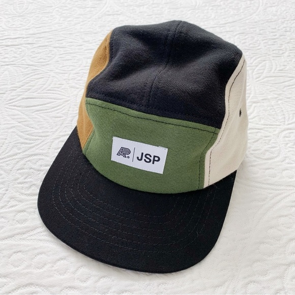 RARE🔥 Albino & Preto JSP 5-Panel Cap